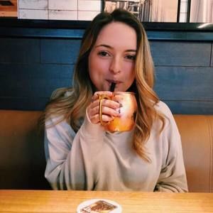 Meet your Posher, Desiree